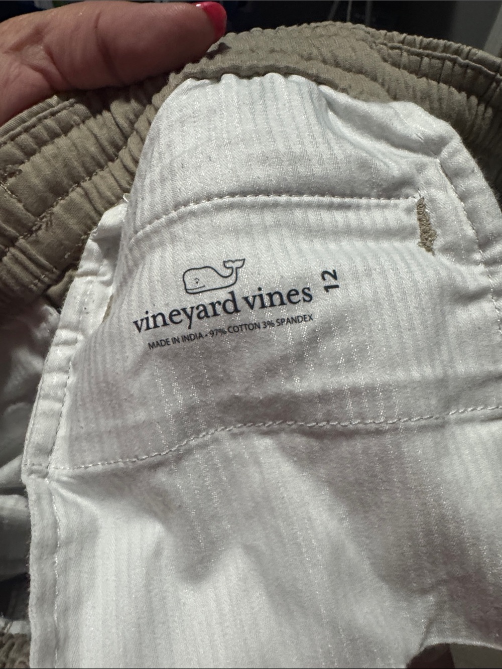Boy’s Vineyard Vine Khaki Elastic-Waist pull on Shorts - Picture 3 of 4